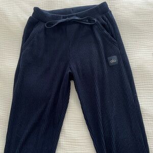 *SOLD OUT ONLINE* Navy Alo Muse Sweatpants in size S